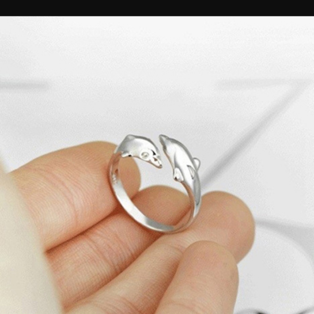 Adjustable Dolphine Ring